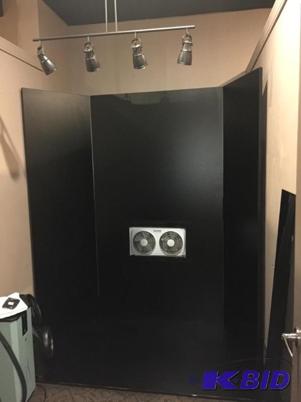 lot 41 image: Custom Bult Manual Spray Booth Panels