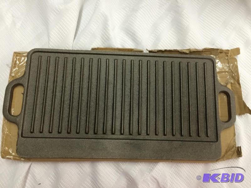 19 inch cast iron griddle Brand new  retail $49.99