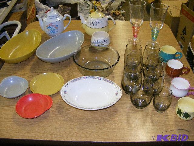 various kitchen dishes