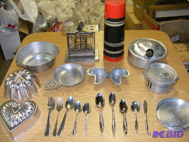 lot of older kitchen items...