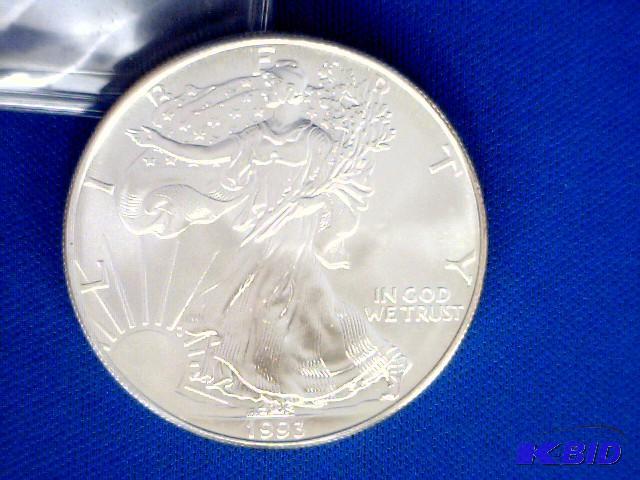lot 252 image: 1993 Silver Eagle Silver Dollar, 1oz of Silve...