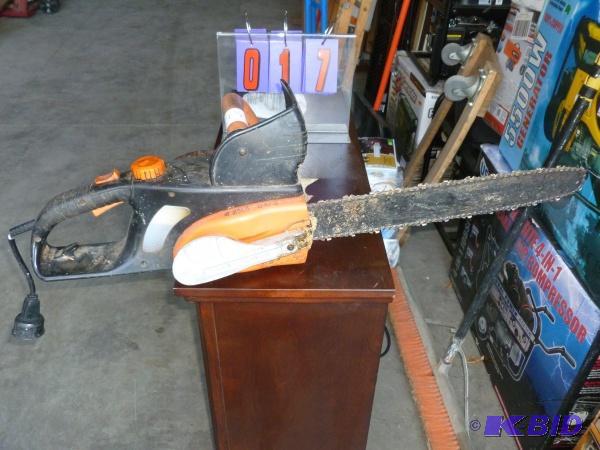Remington electric chainsaw. 18&quot Blade. ...
