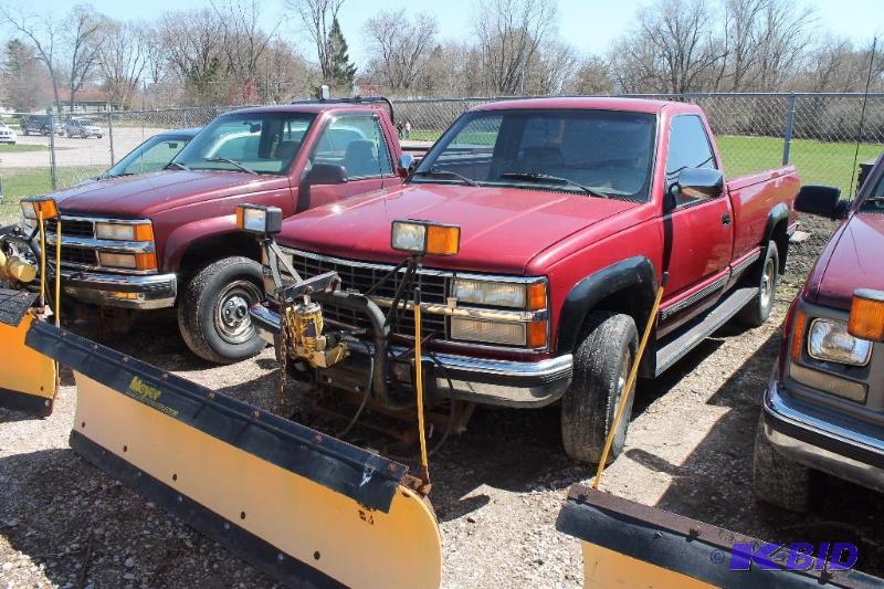 92 Chevy 2500 Diesel Plow Truck Low Miles