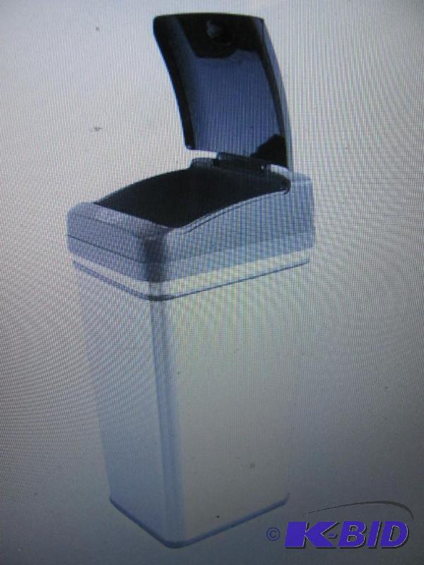 This NEW or lightly used (in original box) iT...