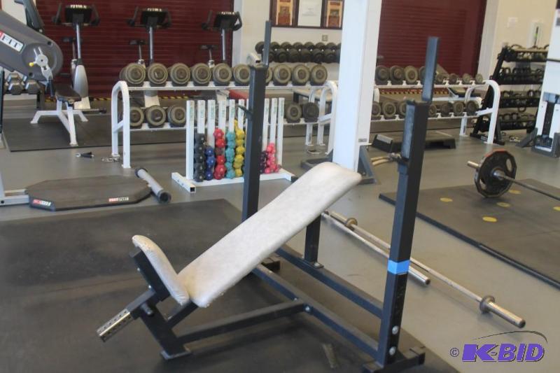 lot 21 image: BFS Incline Bench