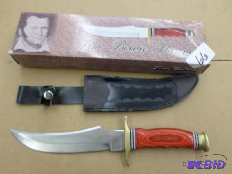 New Jim Bowie Skinner Knife...