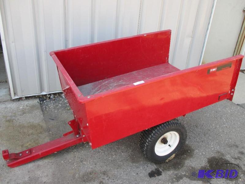 lot 103 image: Towable lawn and garden cart...