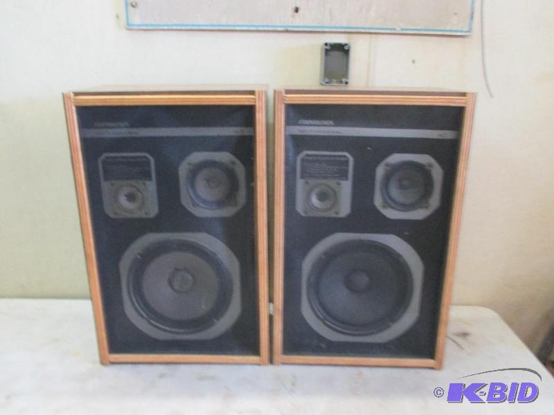 lot 142 image: 2 Sound design speakers...