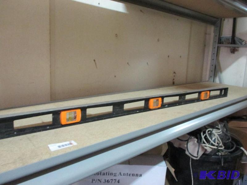lot 20 image: level...