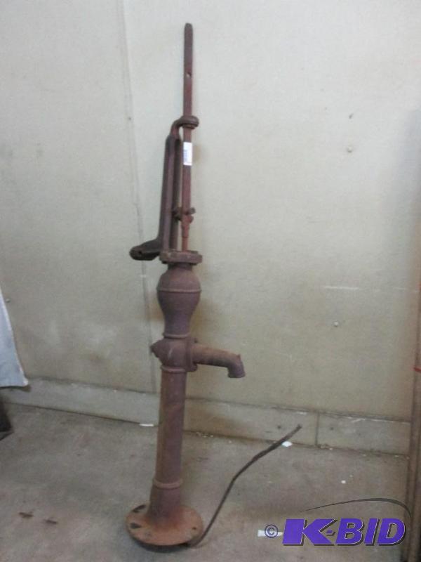 lot 35 image: Antique pump jack...