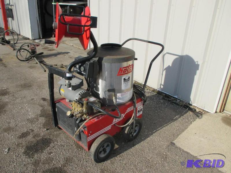 lot 5 image: Hotsy Pressure washer, looks like may need so...