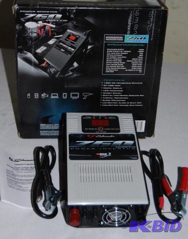 lot 32 image: Schumacher 750 Watt Power Inverter, 120V AC h...