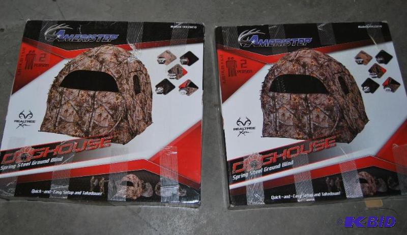 lot 42 image: Pair of Ameristep Doghouse Blinds, missing po...