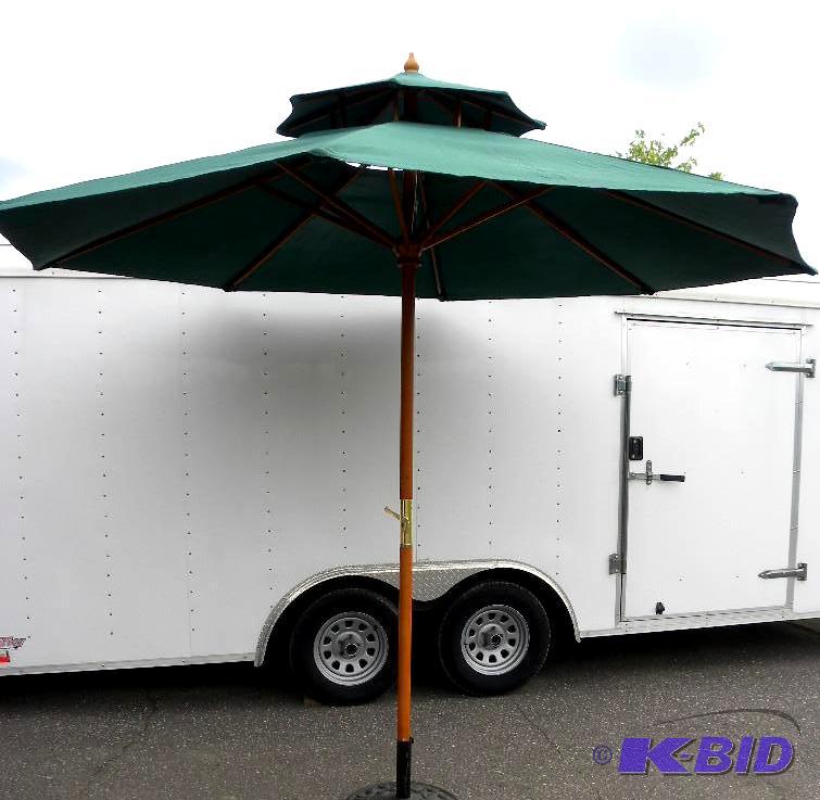 lot 43 image: 10-ft Market Umbrella, green, 1 78" dia...