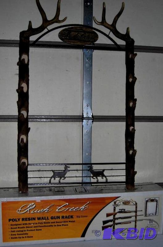 lot 64 image: 5 Gun Resin Antler Wall Rack, handcrafted met...