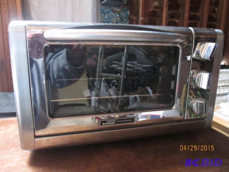 lot 196 image: Gordon Ramsay toaster oven. Features temperat...
