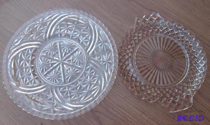 lot 215 image: Nice pair of clear glass etched serving trays...