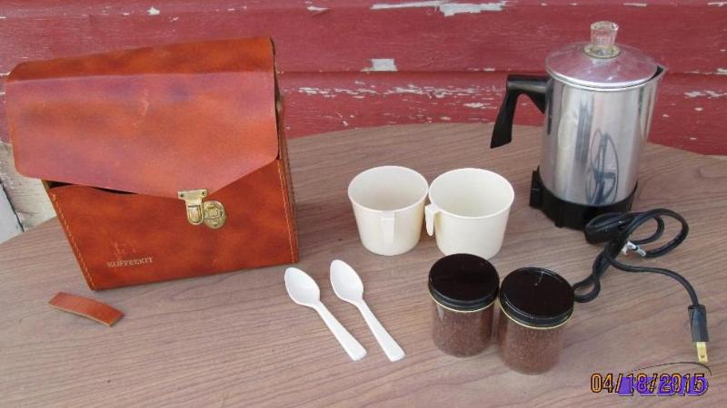 lot 22 image: koffeekit modle2006-10 inclueds coffie mix,c...