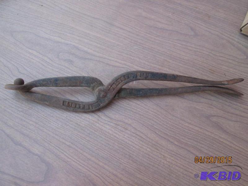 lot 224 image: Large vintage lightning plier...