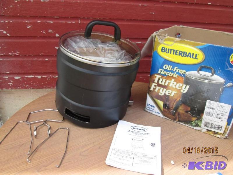 lot 24 image: ButterBall brand oil free turkey fryer...