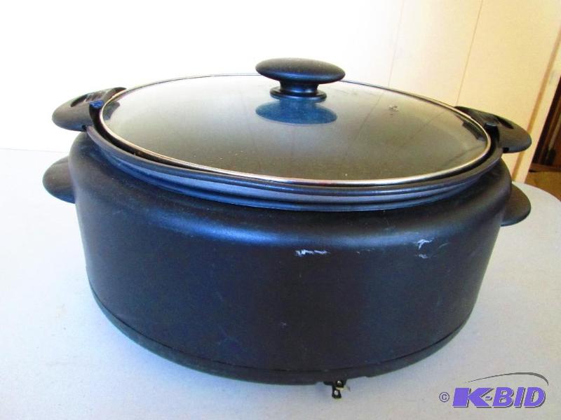 lot 65 image: GE crockpot...