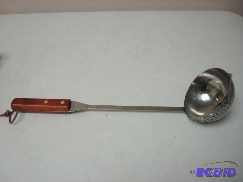 lot 102 image: Scoop Strain Ladle...