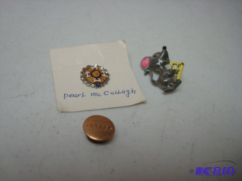 lot 122 image: Lot Of Pins, VFW, Mouse Metal...