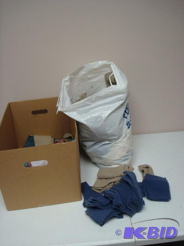 lot 130 image: Lot Of Cloth Items...