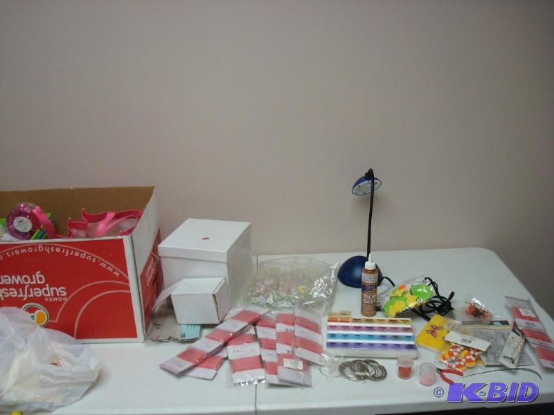 lot 131 image: Lot Of Mixed Items, Some Craft Beads...