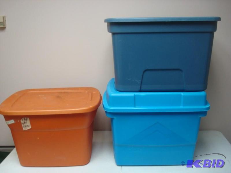 lot 17 image: Lot Of Tubs With Covers, Used...