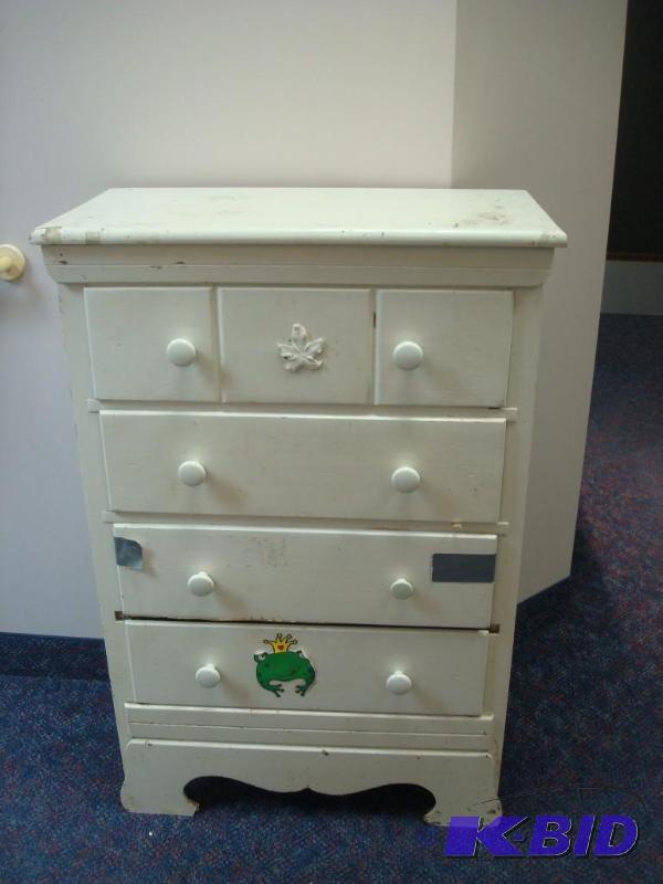 lot 28 image: Small Wood Dresser, Needs Lots Of Rehab...