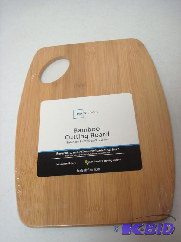 lot 33 image: New Bamboo Cutting Board...