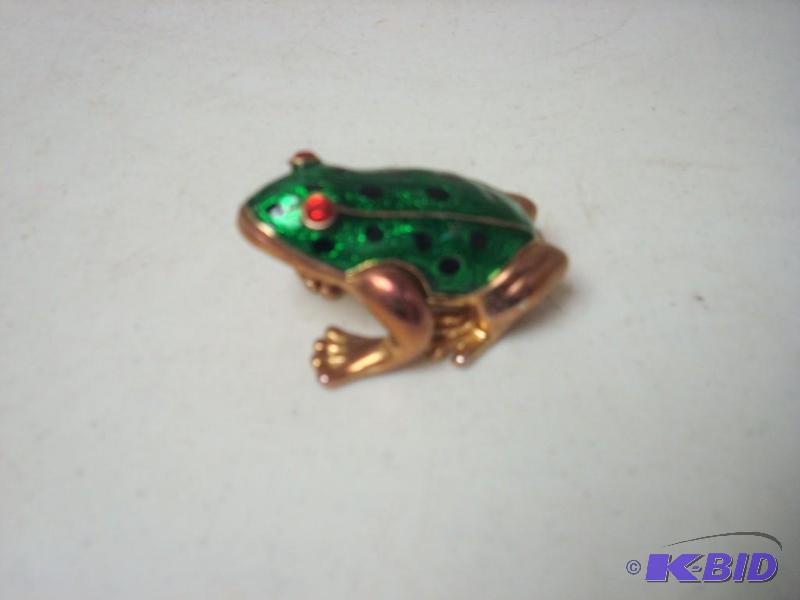 lot 58 image: Small Frog Trinket Pill Box Case...