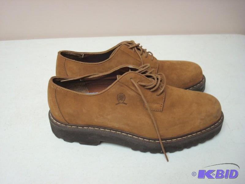 lot 88 image: Pair Of Tommy Hilfiger Leather Shoes, Size 8....
