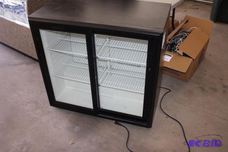 lot 3 image: Summit Refrigerated Display Cooler wGlass Window SCR700 Model Sliding Doors 36 x 20 x 35.