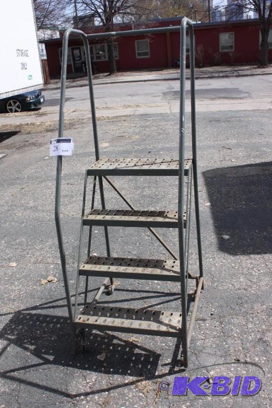 Pallet Ladder 4-Steps 25.5 x 31 x 71.