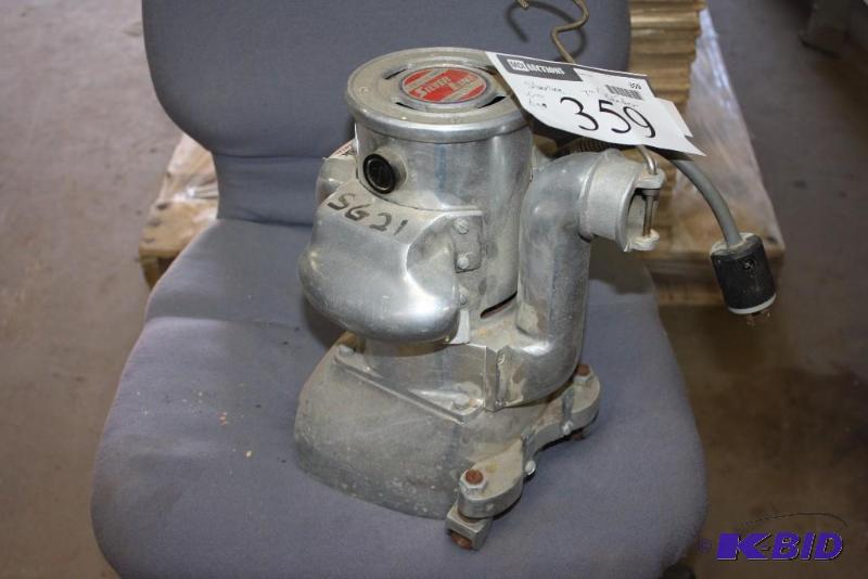 Silverline 7 Floor Sander 115V 15Amps Serial 11708 Does Not Include Bag.