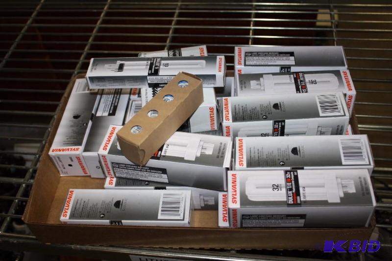 Lot of (19) Sylvania Light Bulbs Including Types 32W (16), 15W (1), 13W (1), Box Thread (1).