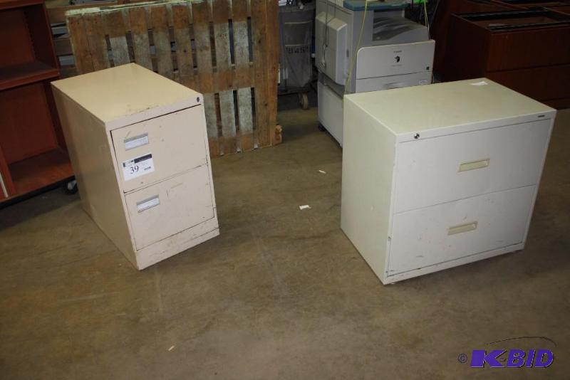 Lot of (2) 2 Drawer Filing Cbainets 18 x 28.5 x 30 19 x 30 x 28.