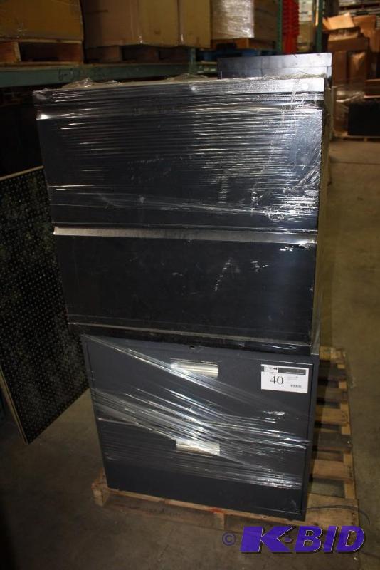 Lot of (2) 2 Drawer Filing Cabinets 20 x 20 x 30 19 x 30 x 28.