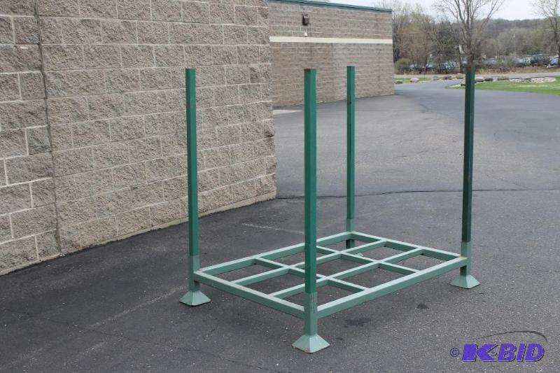 lot 15 image: Nestablestackable metal storage racks