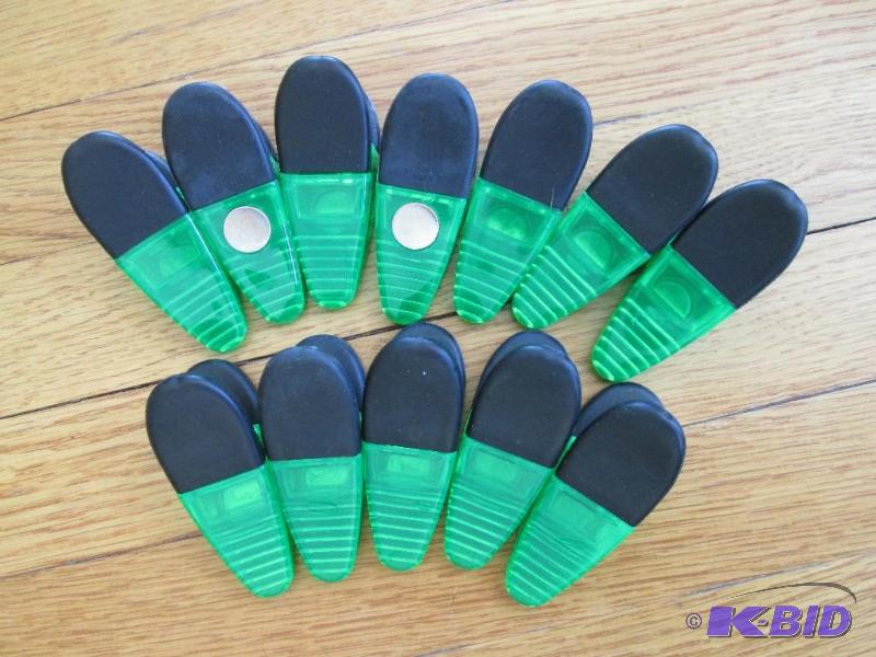 lot 111 image: Lot of 12 magnetic clips, with rubber grip ha...