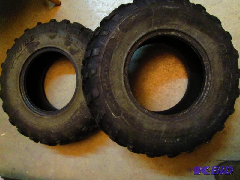lot 114 image: Pair of Carlisle AT23x7-10 ATV tires, AT489. ...