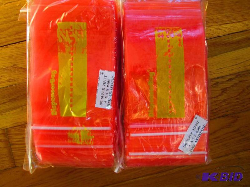lot 171 image: Bundle of brand new zippit dispenser bags, 4 ...