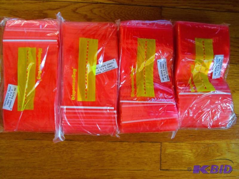 lot 172 image: Bundle of brand new zippit dispenser bags, 4 ...