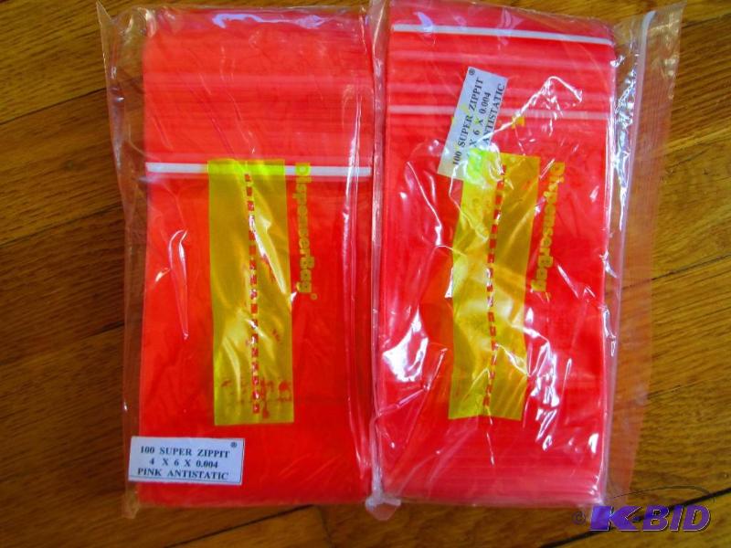 lot 173 image: Bundle of brand new zippit dispenser bags, 4 ...