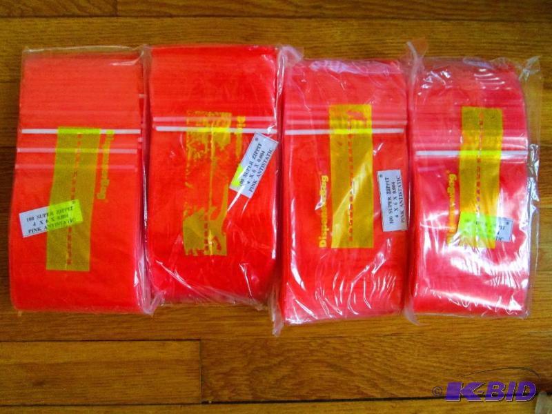 lot 174 image: Bundle of brand new zippit dispenser bags, 4 ...