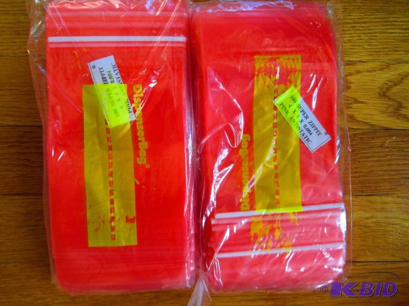 lot 175 image: Bundle of brand new zippit dispenser bags, 4 ...