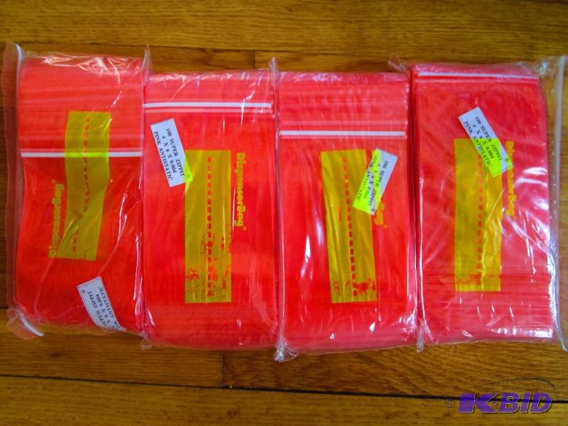 lot 177 image: Bundle of brand new zippit dispenser bags, 4 ...
