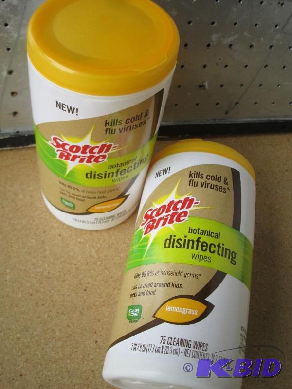 lot 19 image: 2 containers of 3M Scotchbrite lemongrass bot...